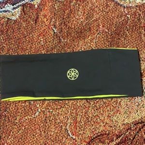 Reversible Gaiam Yoga Headband